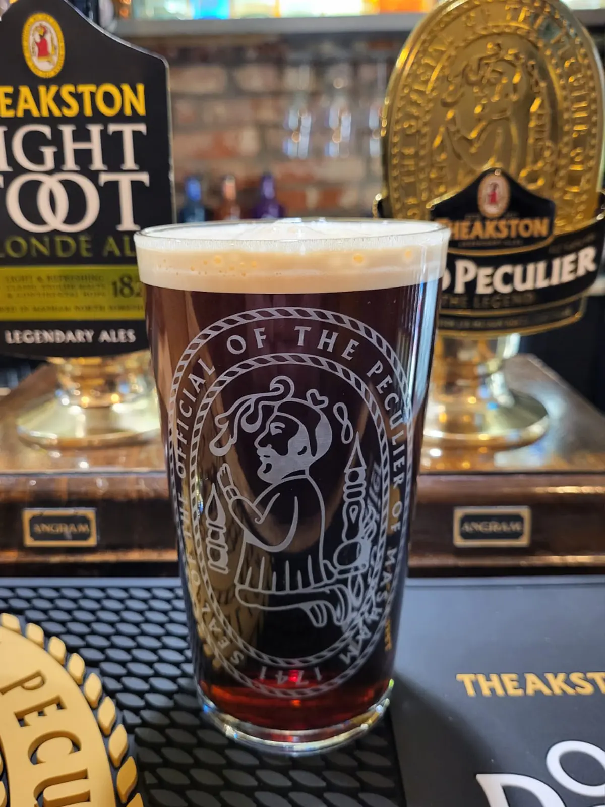 op Ye Olde House Hull Bar